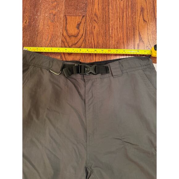 Ascend Men's 38 Gray Cargo Shorts w/ Belt and Carabiner Bass Pro Shop - Picture 9 of 10